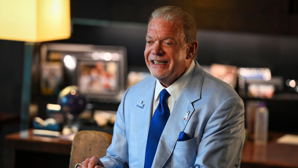 Longtime Colts fan wins Jim Irsay's Super Bowl tickets