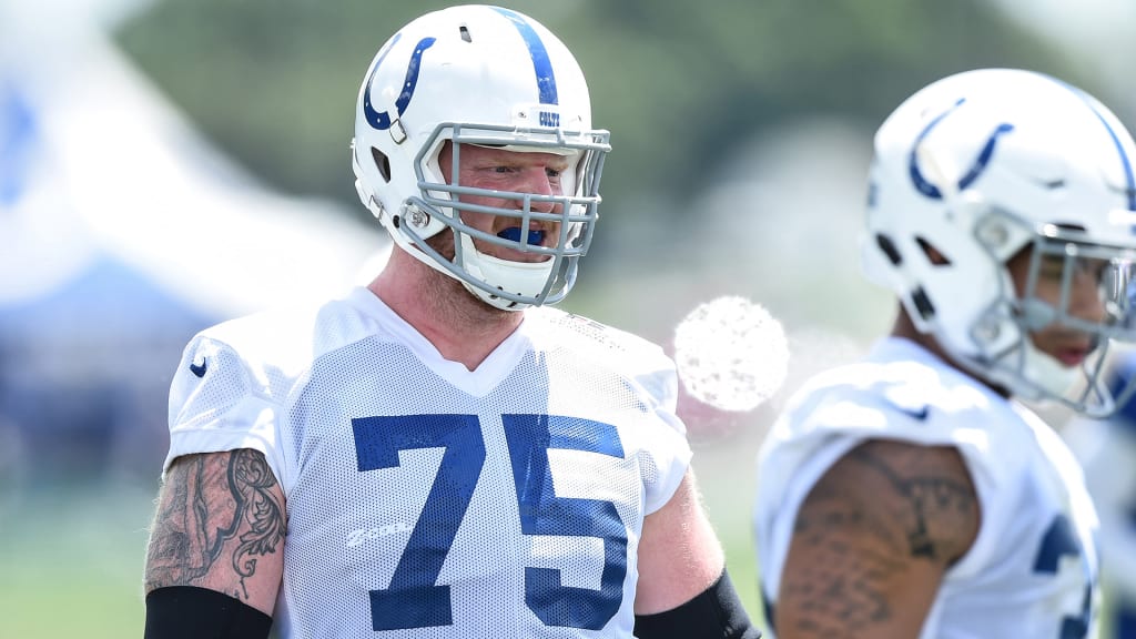 NFL free agent Jack Mewhort to re-sign with the Indianapolis Colts.