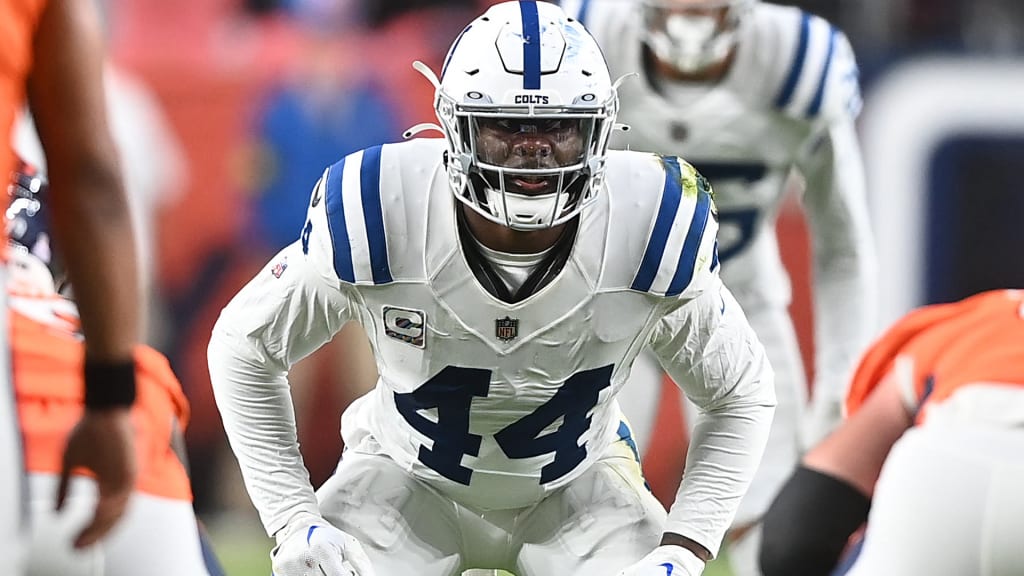 Indianapolis Colts linebacker Bobby Okereke (58) lines up on defense during  an NFL football game against the Washington Commanders, Sunday, Oct. 30,  2022, in Indianapolis. (AP Photo/Zach Bolinger Stock Photo - Alamy