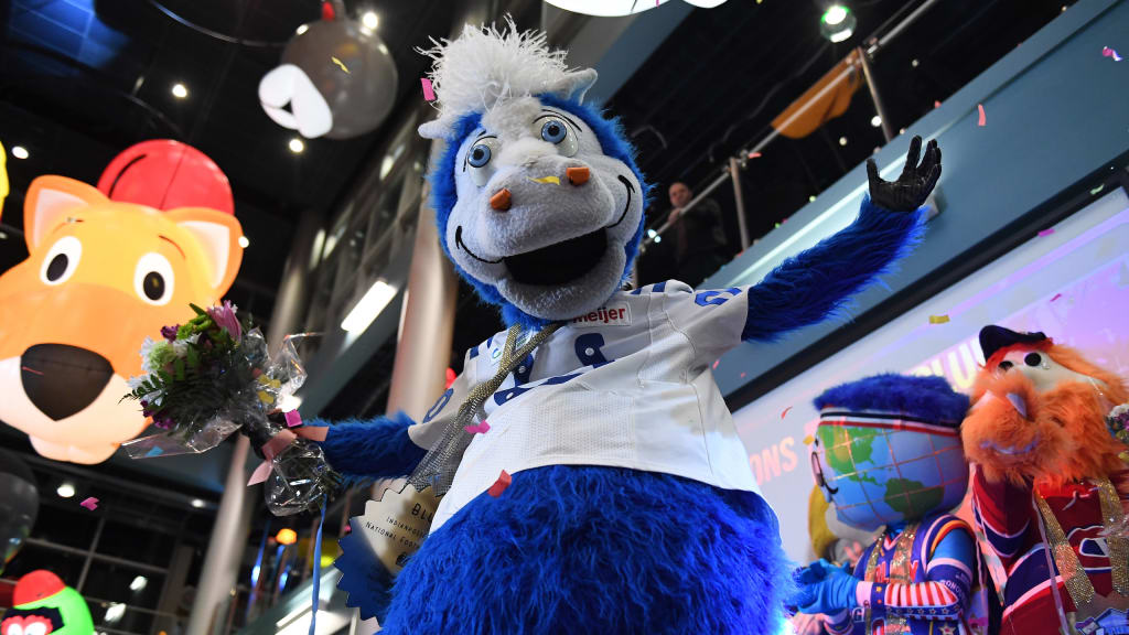 Being Blue: The man behind the Colts' mascot