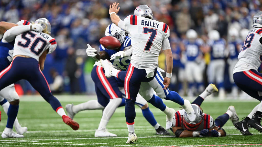 50 Photos of the Patriots' Dominating Defensive Win Over Colts