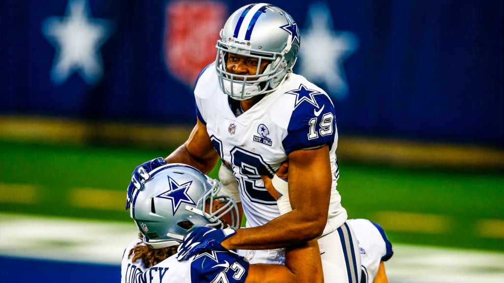 Cowboys use Amari Cooper, turnovers to beat Washington