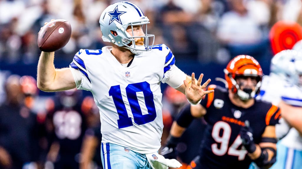 Dallas Cowboys quarterback Dak Prescott (4) in the huddle while on