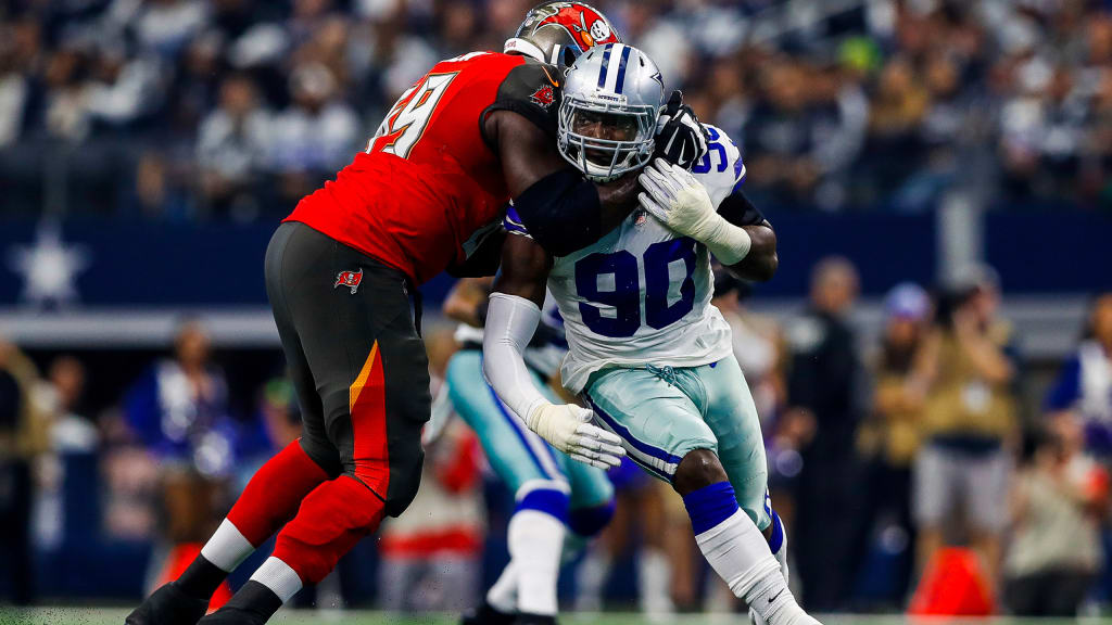 Cowboys' Zack Martin likely to miss opener vs. Bucs after positive test