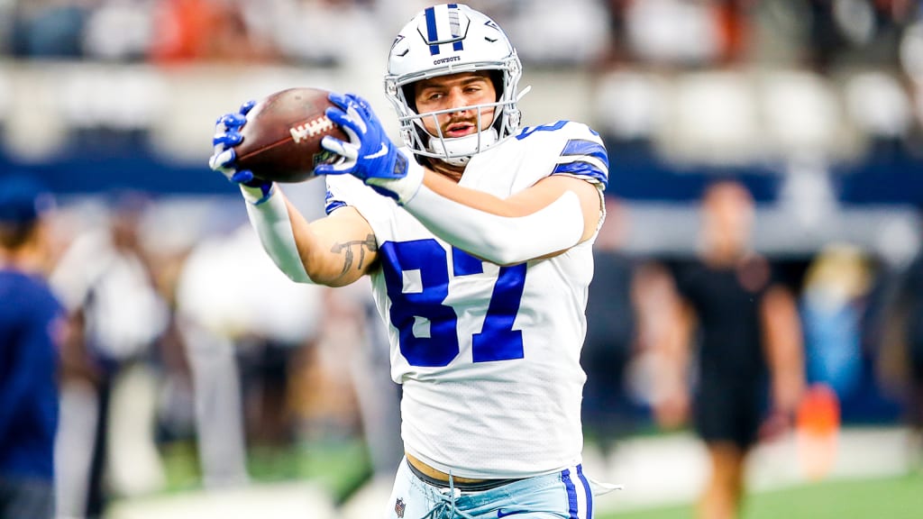 Dallas Cowboys tight end Jake Ferguson (87) runs against the New