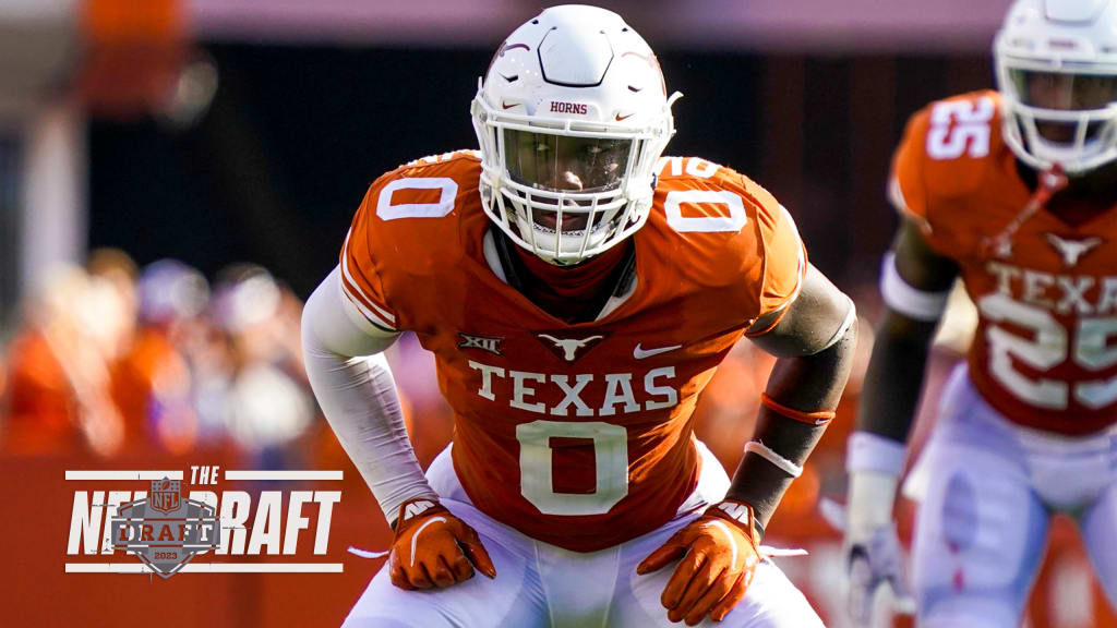 Dallas Cowboys pick Longhorns' DeMarvion Overshown