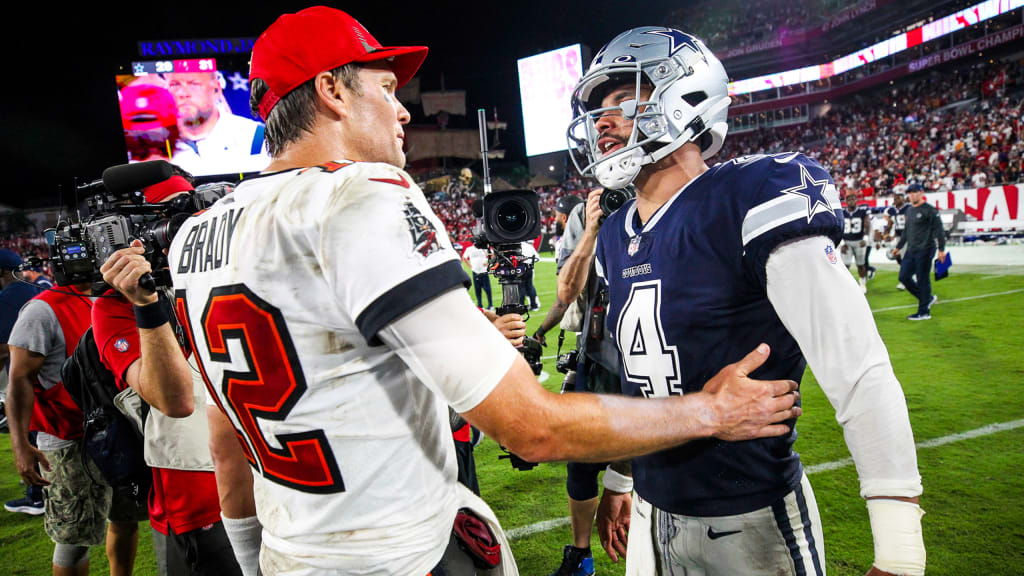 Brady, Patriots pull away from Romo-less Cowboys 30-6