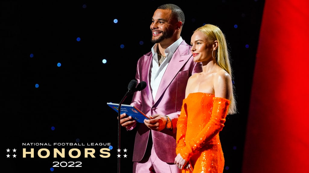 LIVE NOW: The red carpet at the NFL Honors 2022 award ceremony 