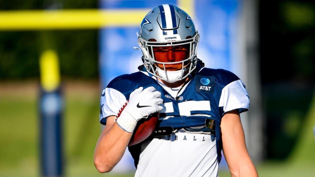 Cowboys' Leighton Vander Esch is holding the line at linebacker