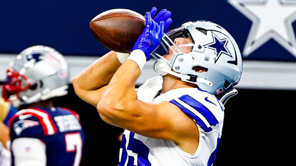 Watch: DaRon Bland comes down with INT, scores big TD for Cowboys' defense  vs. Giants