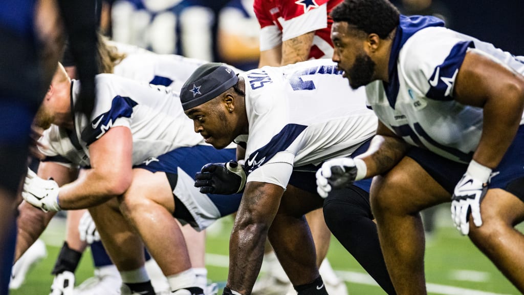 Battle Lines: How Tyron Smith Affects OT Position