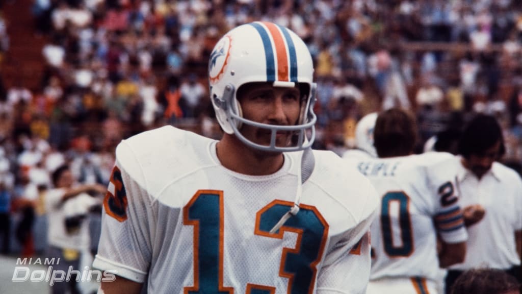 75 days till Dolphins season opener: Players who wore No. 75 for Miami