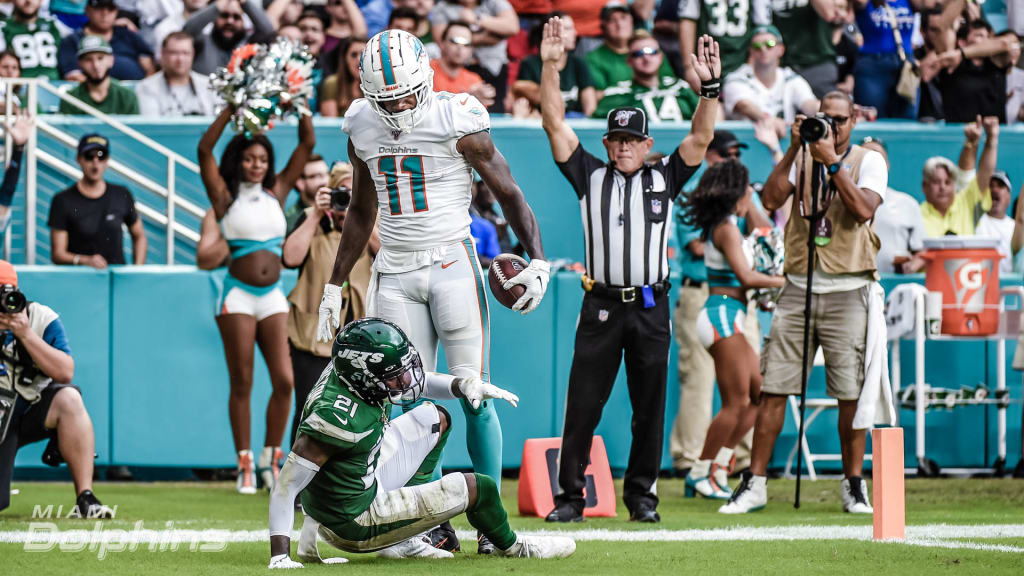 DeVante Parker agrees with referees' no-call on big play against