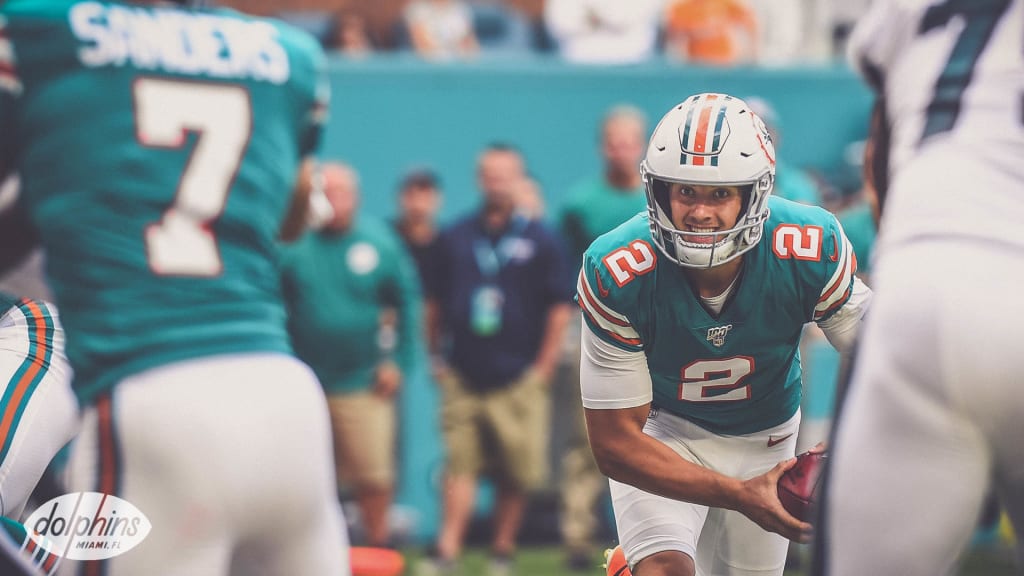 Miami Dolphins punter's touchdown pass to kicker vs. Philadelphia Eagles -  video