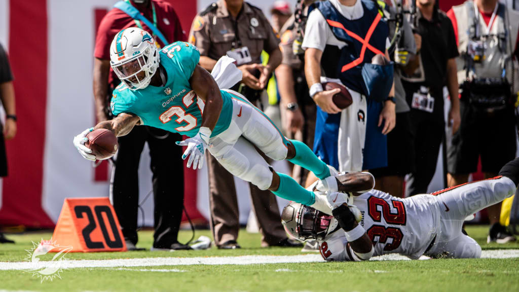 Buccaneers vs. Dolphins recap: Five scores for Tom Brady in 45-17