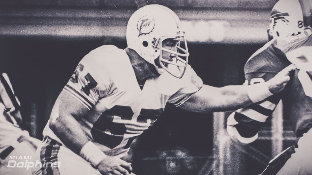 Dolphins Daily, Looking back at Larry Little's playing career