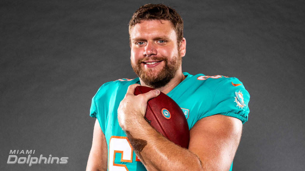 Ted Karras cried after bad snap against Miami Dolphins