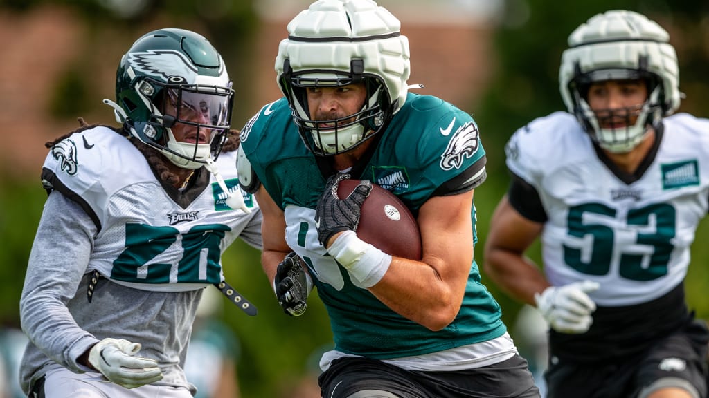 Eagles' Dallas Goedert 'feeling good' but working 'day-by-day' in return to  practice 