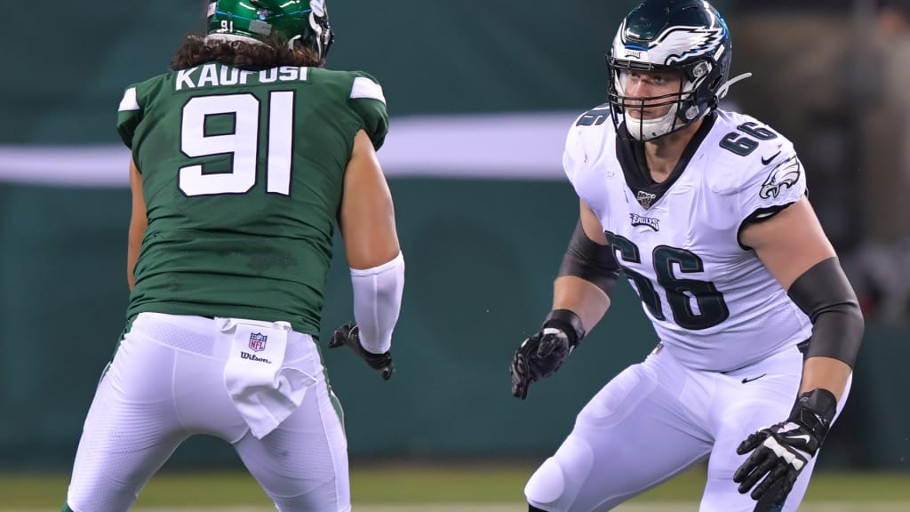 Eagles offensive lineman Brett Toth undergoes surgery on a torn