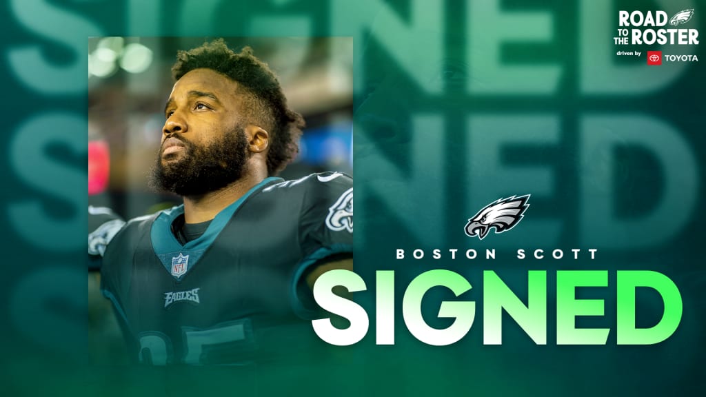 Eagles bring back Boston Scott on a one-year deal