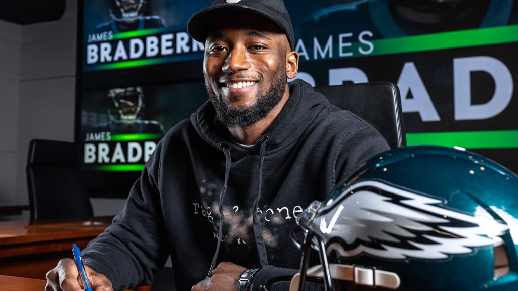 Eagles' James Bradberry coming back after signing big extension