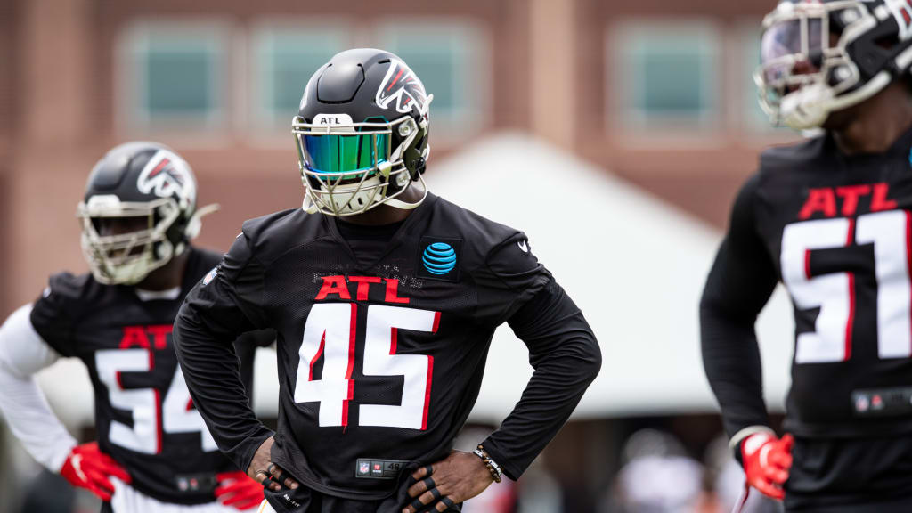 Falcons show off new defense line at camp