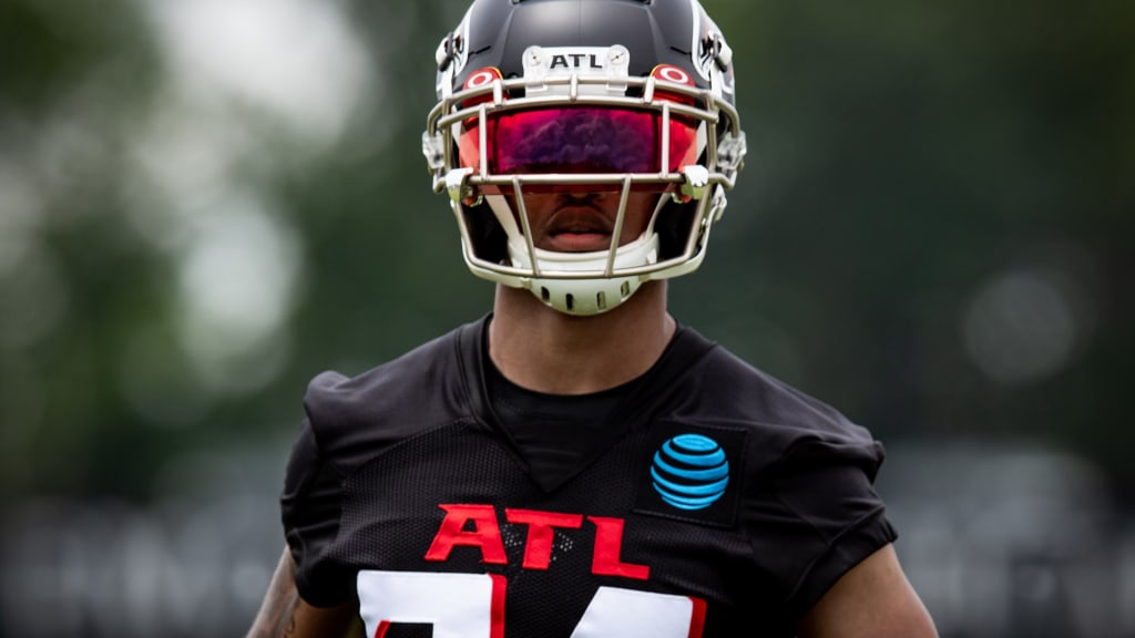 Atlanta Falcons tight end John Raine (89) walks off the field