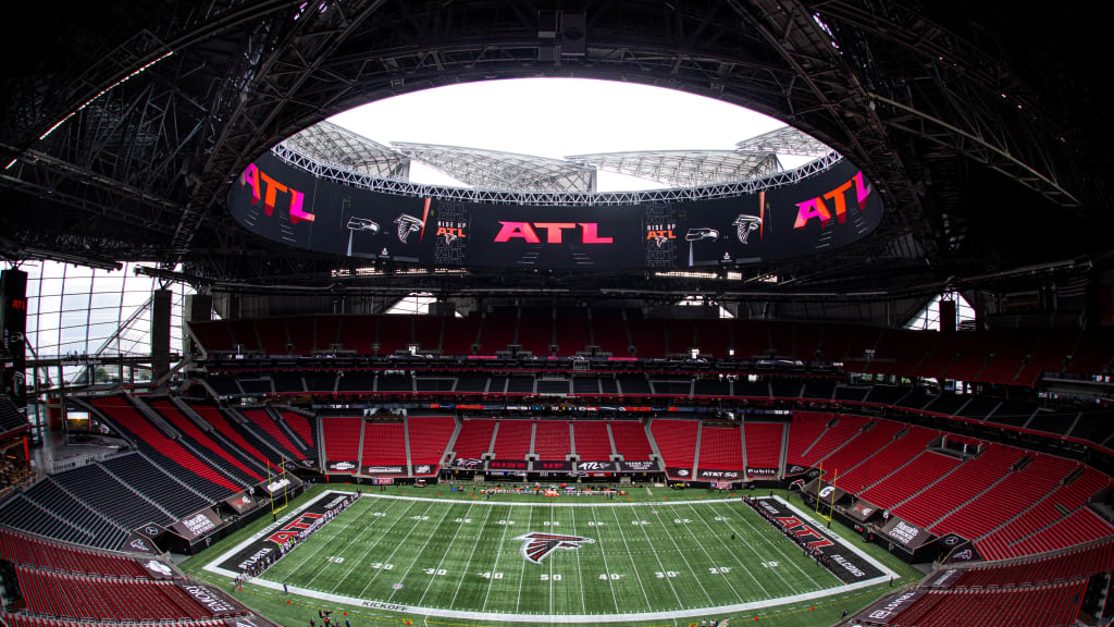 Mercedes-Benz Stadium's Train Horn is Awesome and a nice touch to new  Falcons home