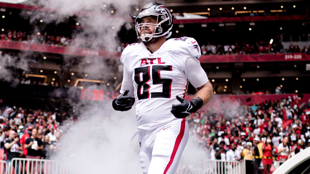 Falcons place TE Lee Smith, 3 others on Reserve/COVID-19 list