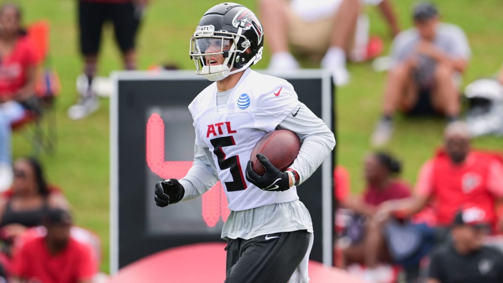 Falcons training camp: Drake London dominates, 2 fights break out