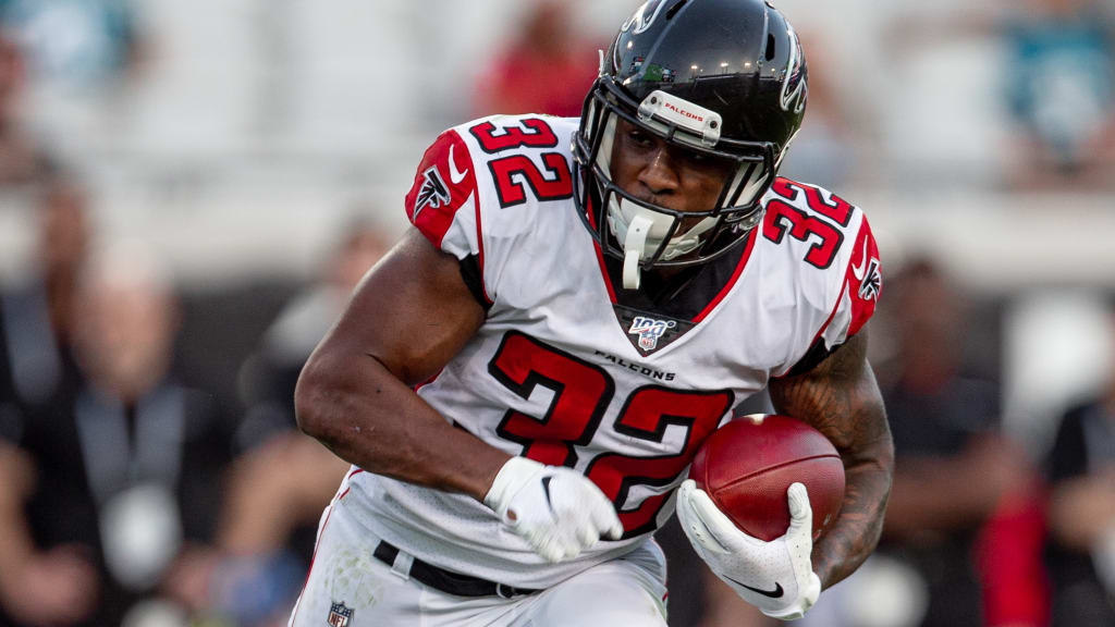 Atlanta Falcons running back Qadree Ollison (30) on the sideline against  the New York Jets during a preseason NFL football game Monday, Aug. 22, 2022,  in East Rutherford, N.J. (AP Photo/Adam Hunger