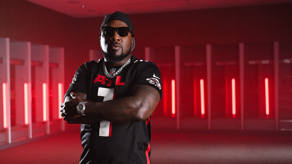 Jeezy putting on for his city at The Atlanta Falcons season opener.