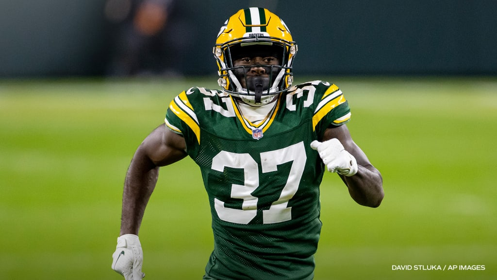 Packes trade Josh Jackson to Giants for Isaac Yiadom in CB swap