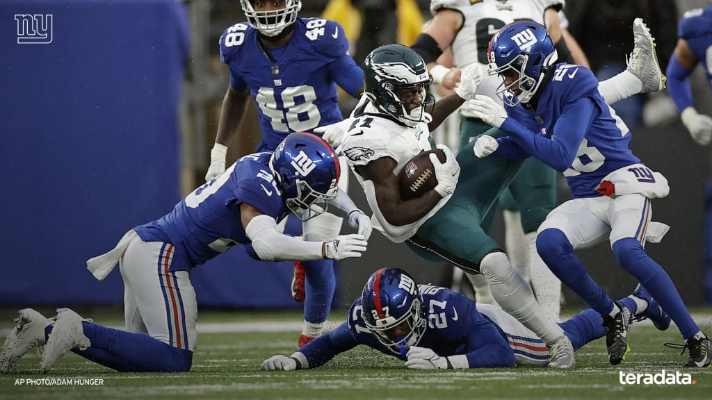 New York Giants linebacker Azeez Ojulari (51) takes the field for an NFL  football game against the Philadelphia Eagles on Sunday, Dec. 11, 2022, in  East Rutherford, N.J. (AP Photo/Adam Hunger Stock