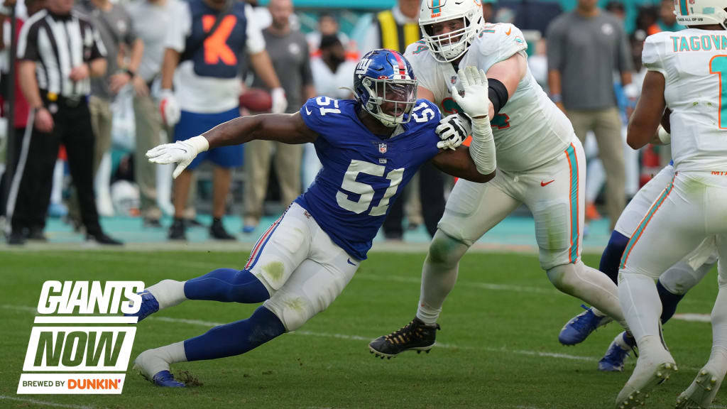 New York Giants quarterback Eli Manning reacts after Reuben Droughns runs  for a 1 yard touchdown in the second quarter against the Dallas Cowboys at  Giants Stadium in East Rutherford, New Jersey