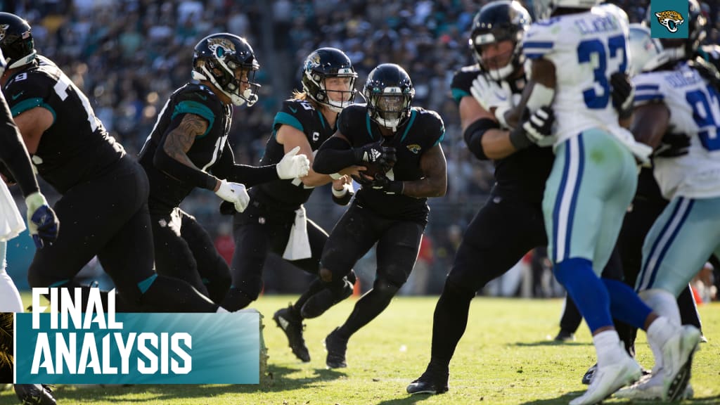 EAST RUTHERFORD, NJ - DECEMBER 22: Jacksonville Jaguars running back Travis  Etienne Jr. (1) during the National Football League game between the New  York Jets and the Jacksonville Jaguars on December 22