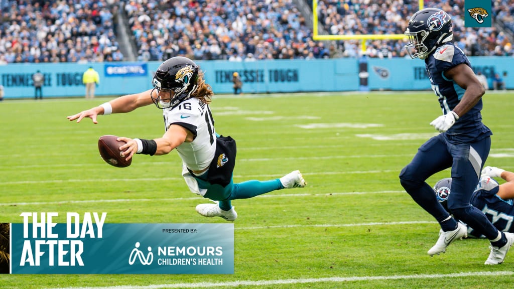 Tennessee Titans vs Seattle Seahawks game action photos