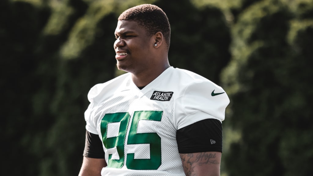 Quinnen Williams removes Jets from social media, talks 'Headband