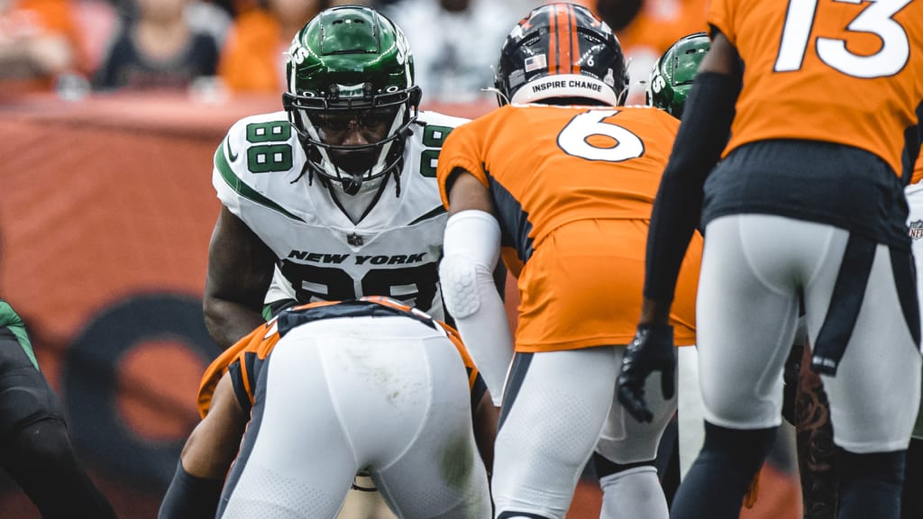 New York Jets tight end Kenny Yeboah (48) on the sidelines against