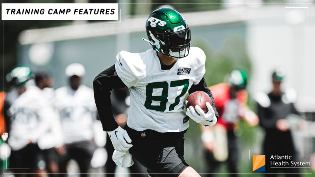 New York Jets tight end C.J. Uzomah (87) in action against the Cincinnati  Bengals during an