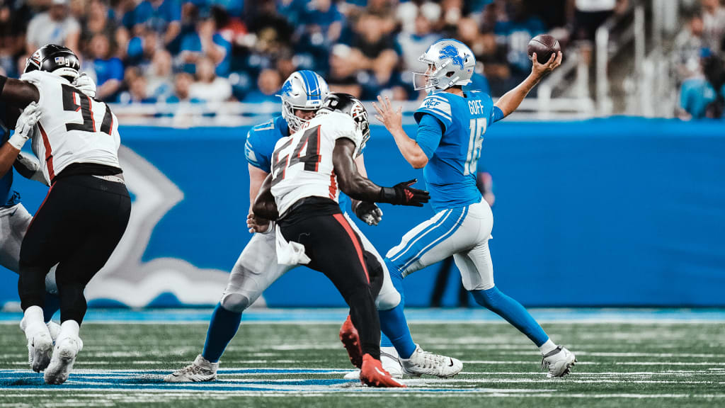 Detroit Lions runing back Craig Reynolds (46) is atckled by Buffalo Bills  linebacker Andre Smith (59) during the second half of the preseason NFL  football game against the Buffalo Bills in Detroit