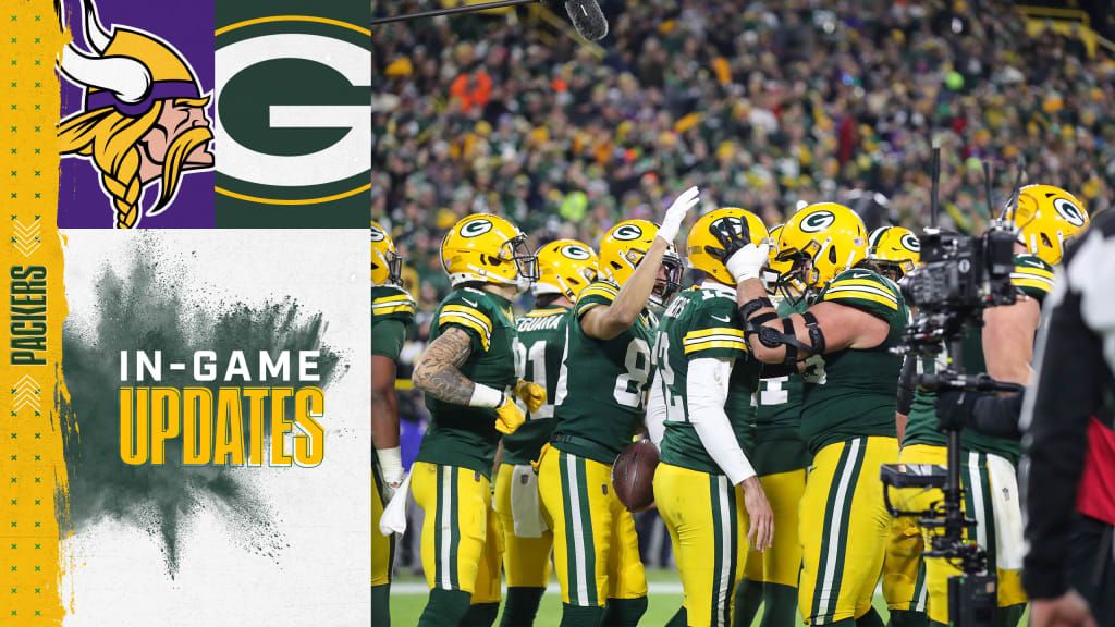 Packers rout Vikings to move closer to playoffs