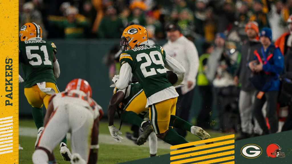 Green Bay, Wisconsin, USA. 28th Nov, 2021. Green Bay Packers cornerback  Rasul Douglas (29) doing the Lambeau Leap after his pick six during the NFL  football game between the Los Angeles Rams