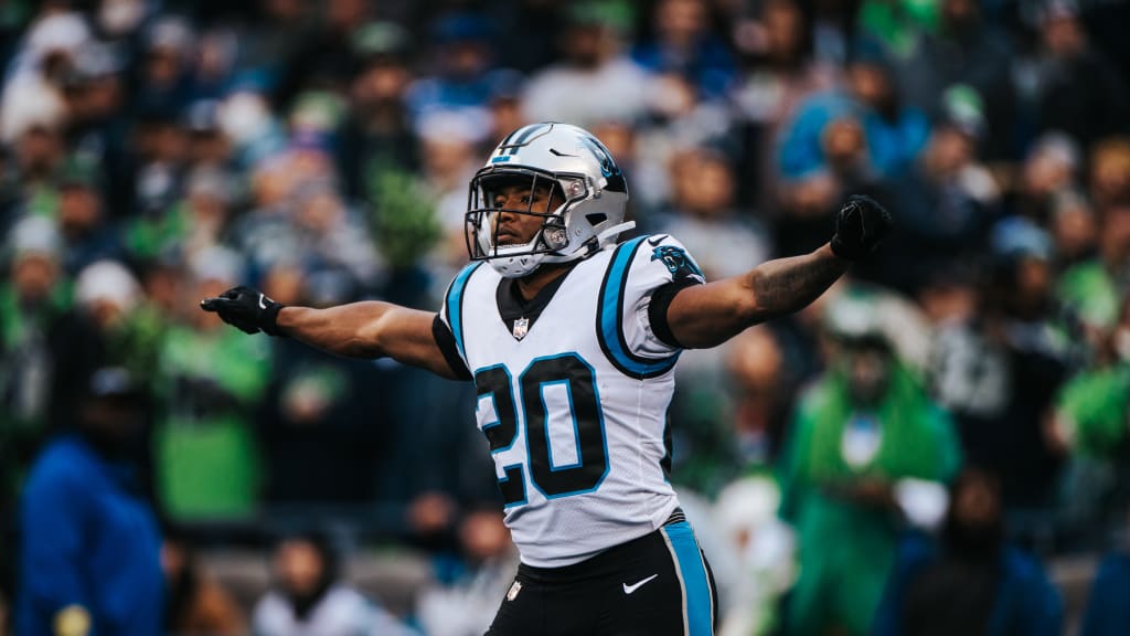 Carolina Panthers' Luke Kuechly (59) leaves the field during the second  half of an NFL football game against the Cincinnati Bengals in Charlotte,  N.C., Sunday, Sept. 23, 2018. (AP Photo/Mike McCarn Stock