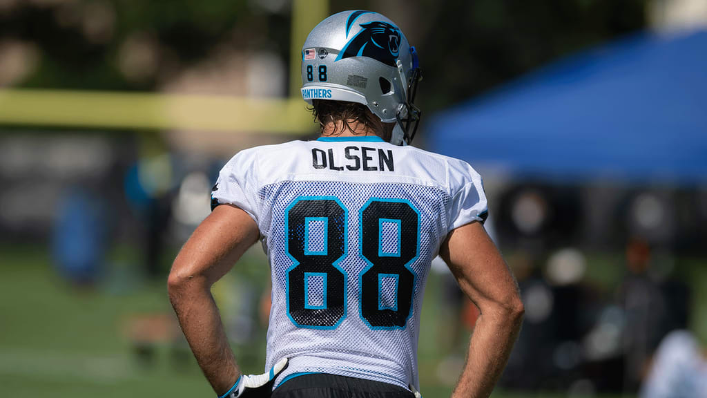 Panthers TE Greg Olsen Won't Hold Out