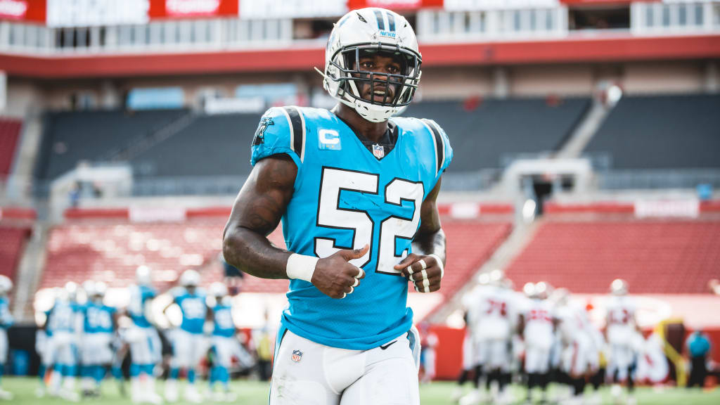 Carolina Panthers running back Jonathan Stewart, left, and full back Mike  Tolbert, right, watch as running back Brand…