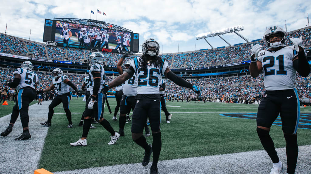 Carolina Panthers defensive end Marquis Haynes (98) on defense during an  NFL football game against the New England Patriots, Sunday, Nov. 7, 2021,  in Charlotte, N.C. (AP Photo/Brian Westerholt Stock Photo - Alamy