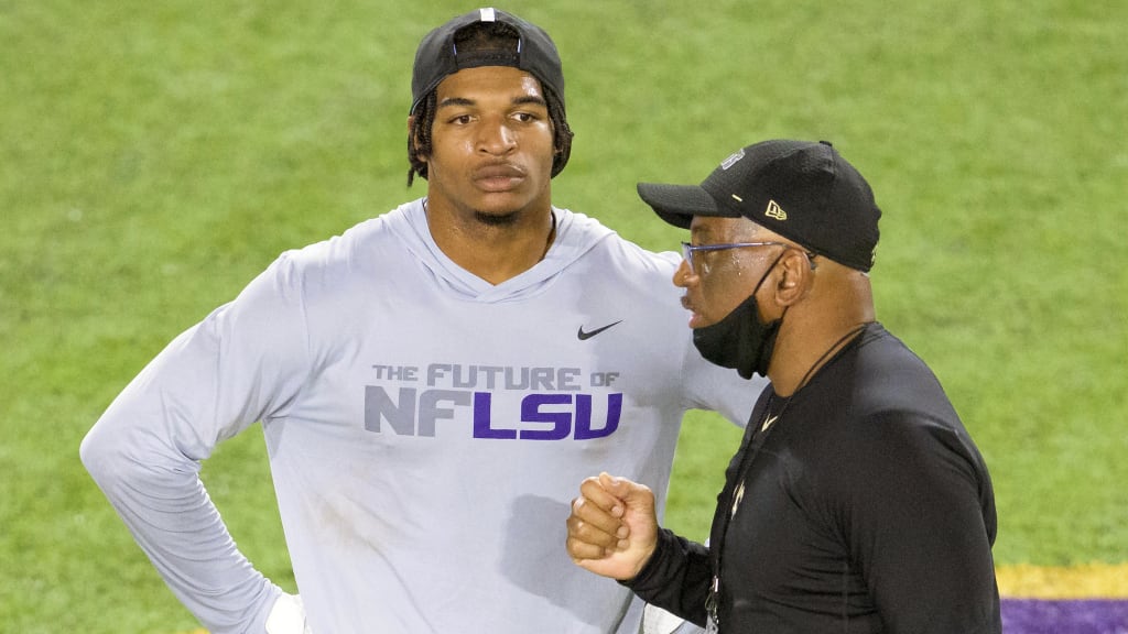 LSU junior wide receiver Ja'Marr Chase (7) sporting his new jersey number  this season..jpg