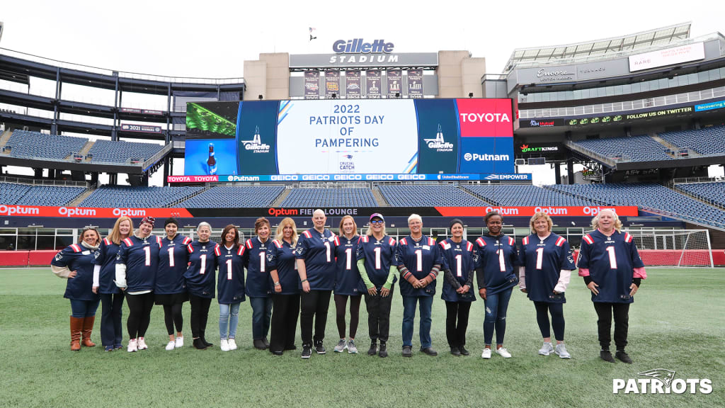 PHOTO OF THE WEEK: Buffalo Bills Bring Breast Cancer Survivors on Field