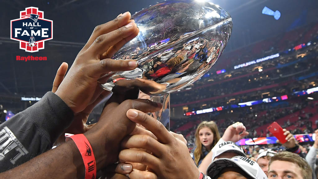 Fans can take photos with the Super Bowl LI Vince Lombardi Trophy this  weekend at The Hall at Patriot Place presented by Raytheon